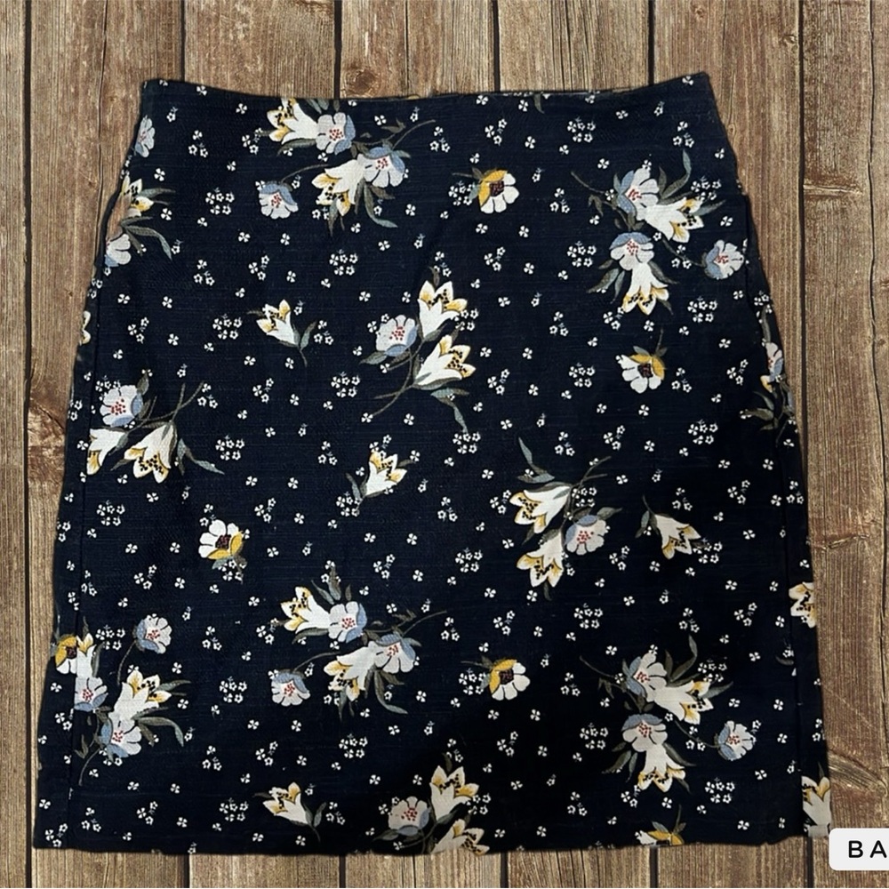 loft outlet floral size 2 Skirt above the knee